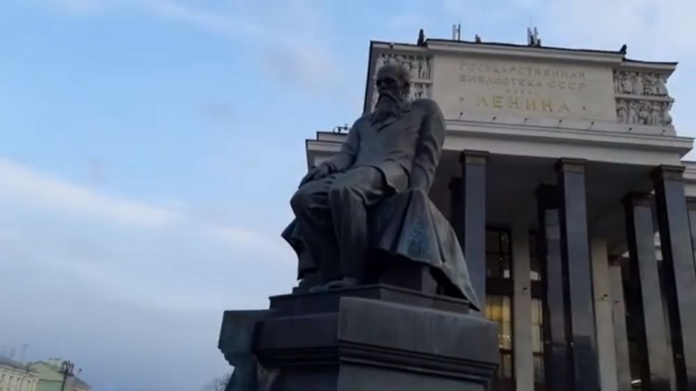 В Москве отреставрировано около 800 памятников и скульптур — мэр