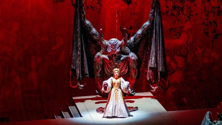 Варфоломеевская опера: премьера «Гугенотов» в Мариинке