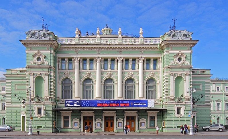 Эксклюзивную коллекцию Мариинского театра покажут в Сети