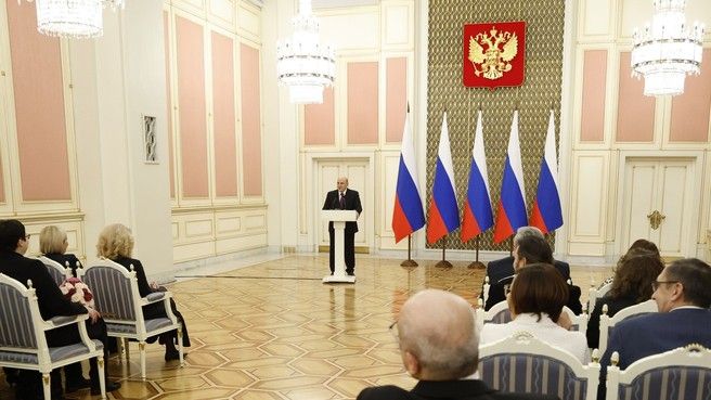 Мишустин вручил премии правительства в области культуры
