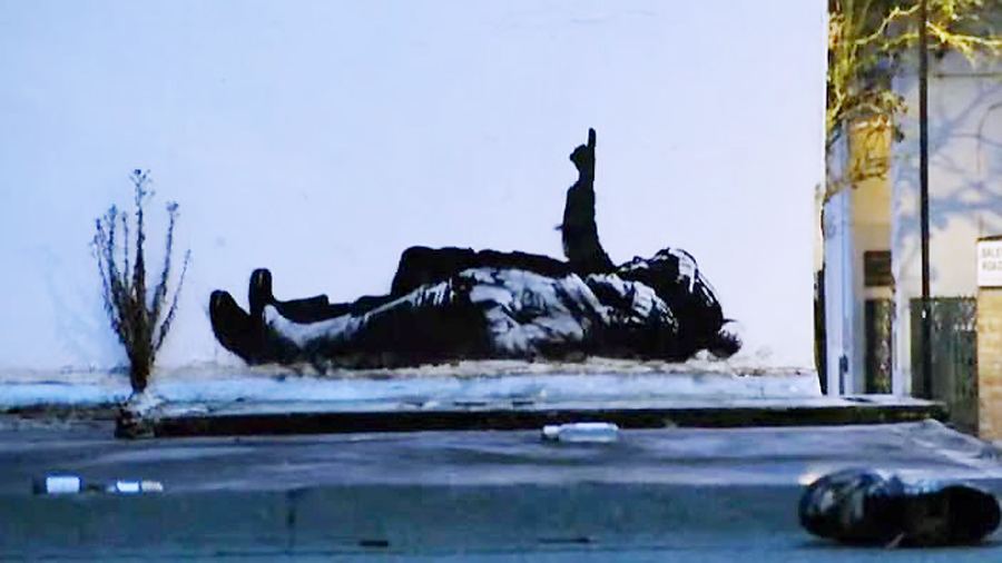 Бэнкси сделал два новых граффити в Лондоне 