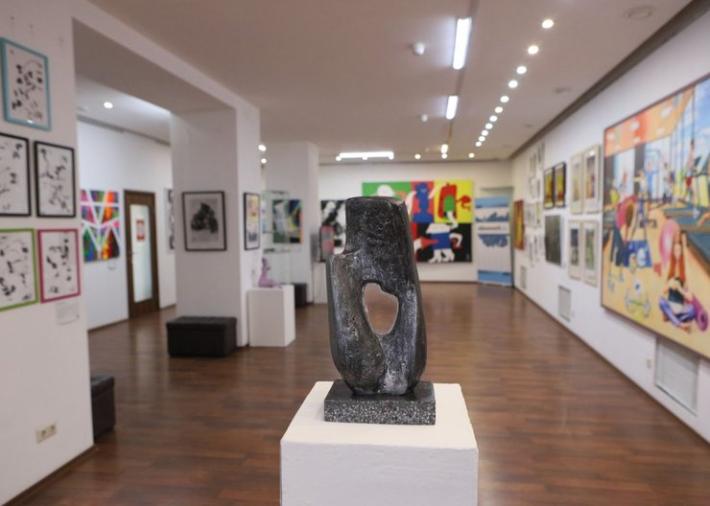 В Доме художника в Красноярске открылась выставка современного искусства «Срез»