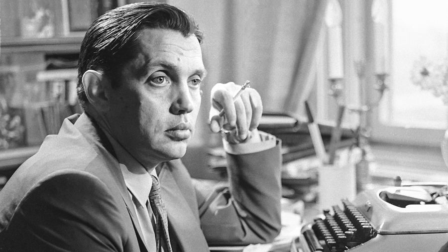 В Карелии появится фестиваль в честь Роберта Рождественского