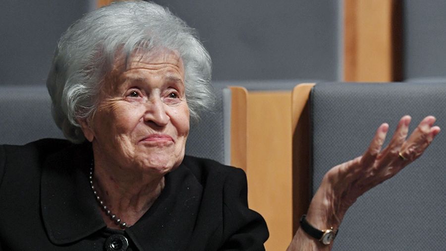 Одиночество на вершине: какой получилась книга «Палаццо Мадамы» об Ирине Антоновой