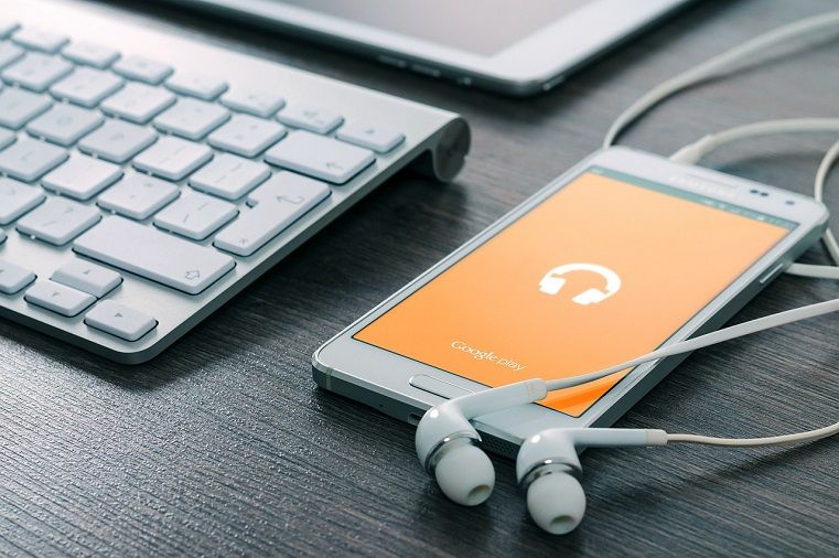 Storytel назвал самую прослушиваемую аудиокнигу в России