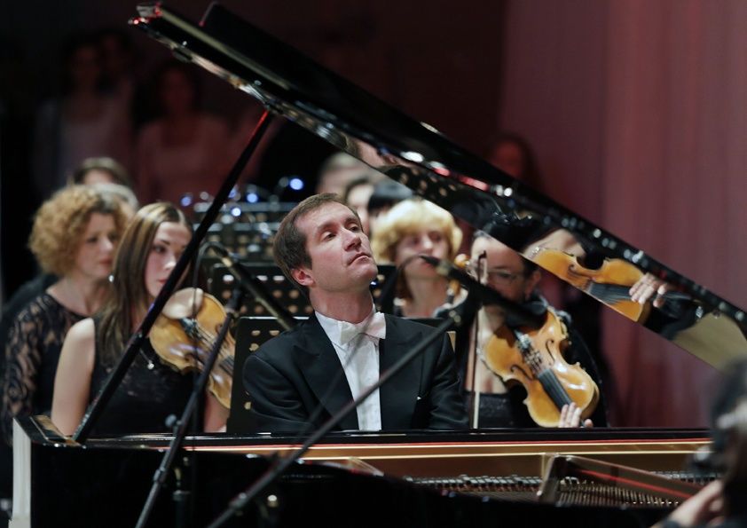 Пианист Николай Луганский отмечает 51-й день рождения
