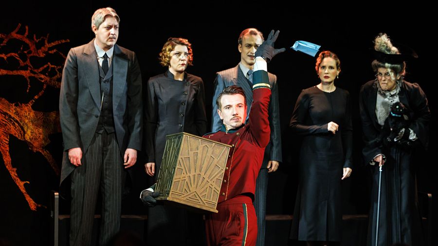 Тайны беспечных путешественников: в Малом театре поставили Стефана Цвейга