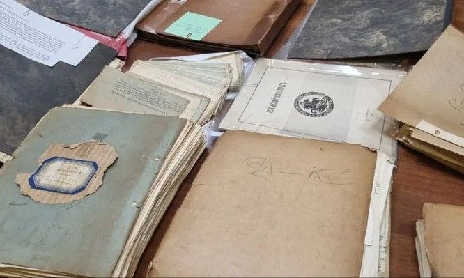 Уникальный архив гусарского полка передан на государственное хранение