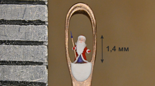 В Новосибирске создали самого маленького в мире Деда Мороза