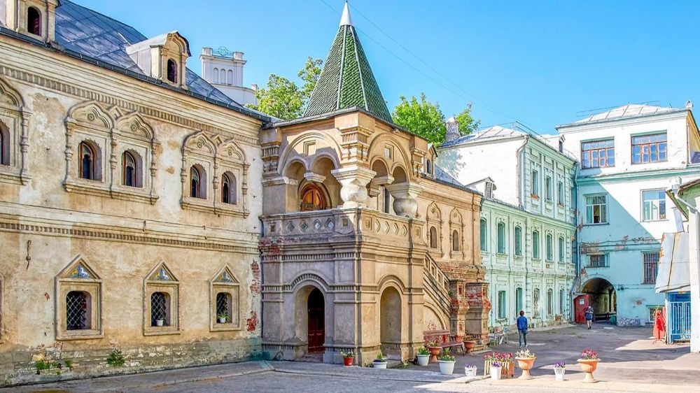 В Москве началась реставрация Правильной палаты на Никольской улице