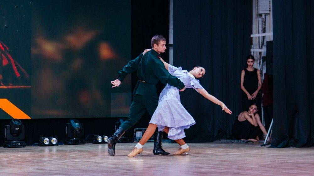 Более 100 номеров показали на фестивале «Золото осени»