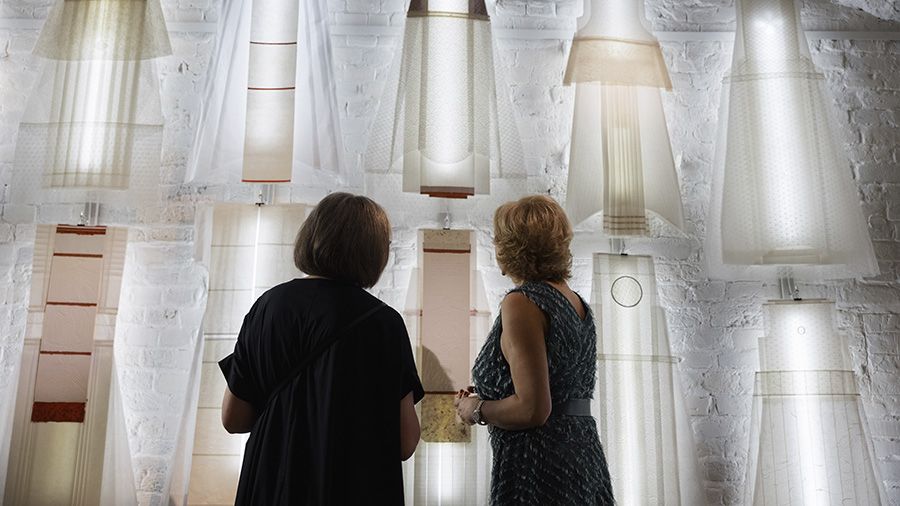 Небо становится ближе: выставка «Твой белый дом» в AZ Art