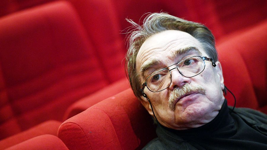 Заслуженный деятель искусств РФ Александр Адабашьян:  «Главное отличие театра от съемочной площадки в том, что кино — это гостиница, а театр — коммуналка»