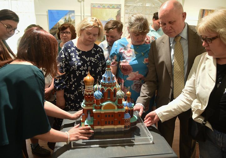 Во Владимире открылась инклюзивная выставка «Увидеть невидимое»