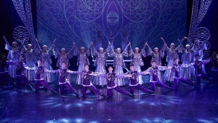 Балет «Кострома» представил в Пекине «Национальное шоу России»