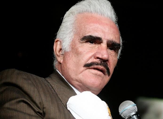 Мексиканский певец Висенте Фернандес умер в 81 год