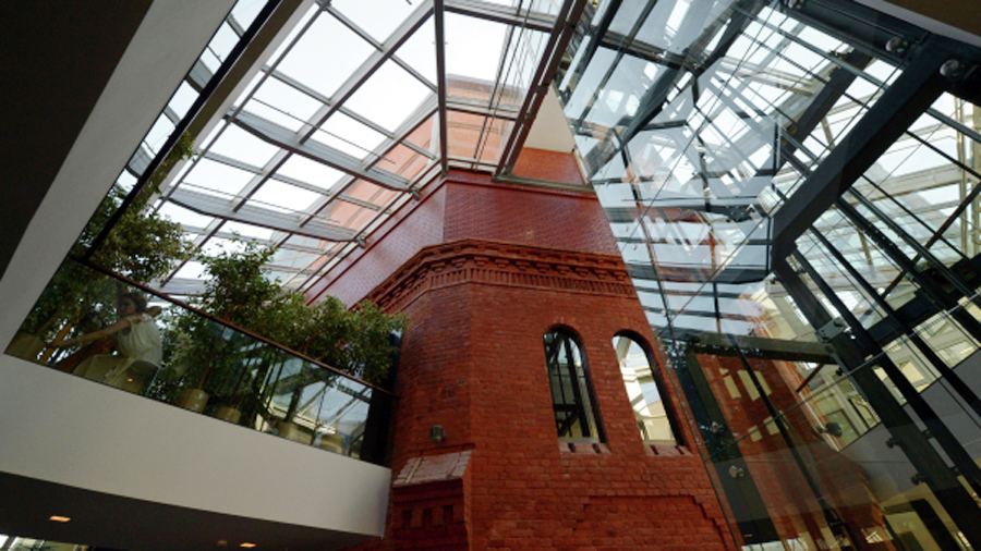 Александринка покажет постановки, объединяющие театр и науку