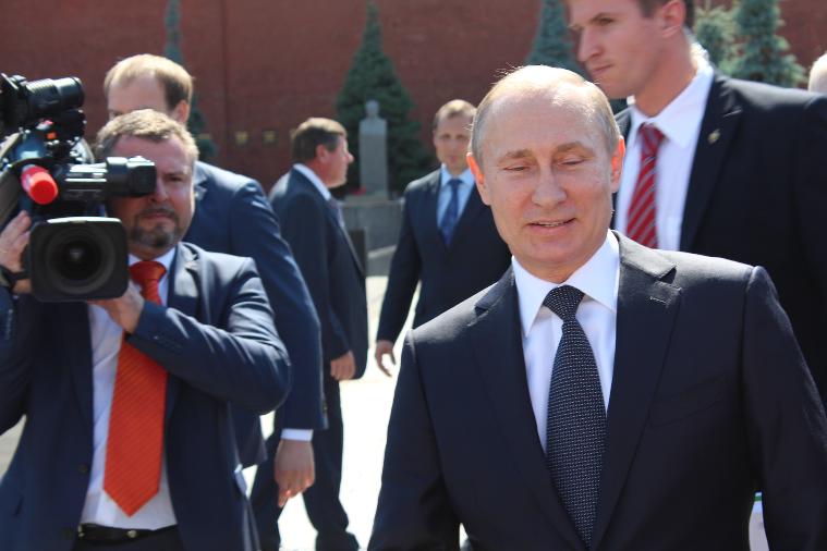 Владимир Путин поздравил Аристарха Ливанова с 75-летием