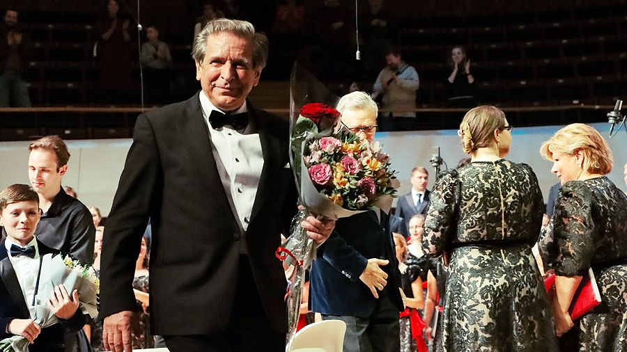 Дирижер Геннадий Дмитряк: «Предназначение двух больших коллективов нашей страны — Хора Свешникова и Капеллы Юрлова — прежде всего государственность и служение России»