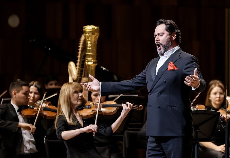 Ильдар Абдразаков возглавил Михайловский театр