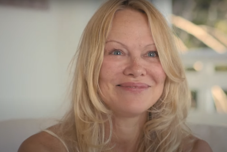 Netflix представил трейлер документальной ленты о Памеле Андерсон