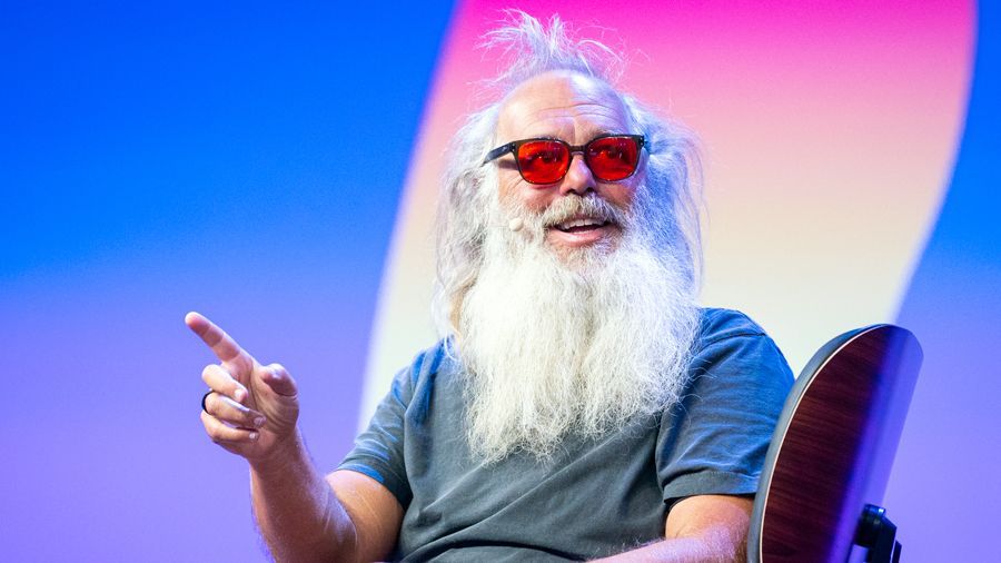 Чтобы песни звучали: топ 5 выдающихся музыкальных продюсеров