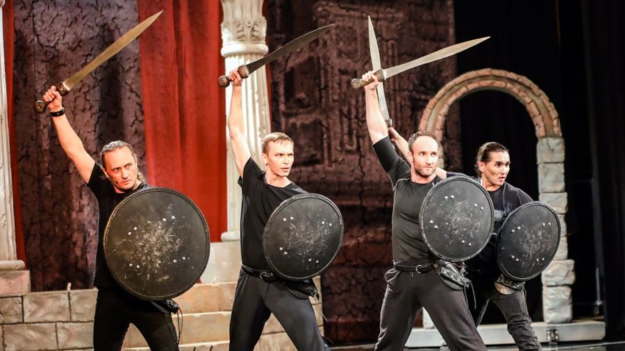 Анна и Константин Скрипалевы, создатели рок-мюзикла «Гладиатор»: «В мире всегда есть место настоящим героям»