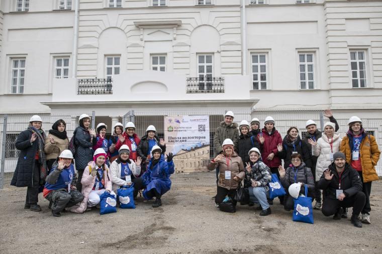 Волонтеры наследия приняли участие в сохранении усадьбы Щепочкина в Калужской области 