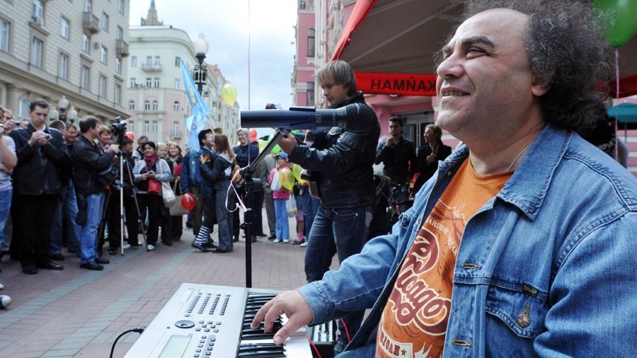 Джазист Сергей Манукян: «Музыка так интересно задумана Богом, что, как только пытаешься извлечь из нее выгоду, музыка заканчивается»