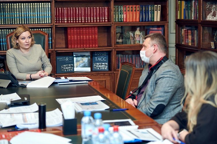 Ольга Любимова обсудила с руководством ПМКФ новые форматы организации