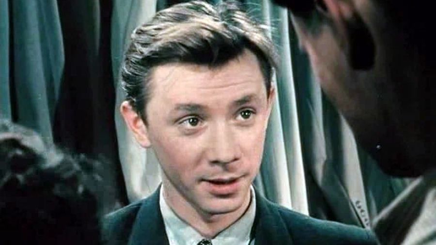 «Мне дан разум, позволяющий быть как самокритичным, так и самовлюбленным»: к юбилею Олега Анофриева