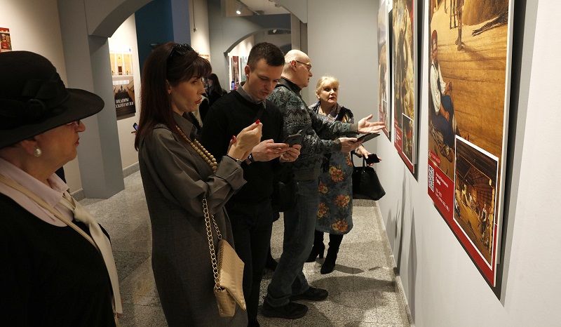 В Республике Беларусь открылась мобильная выставка «Шедевры Русского музея»