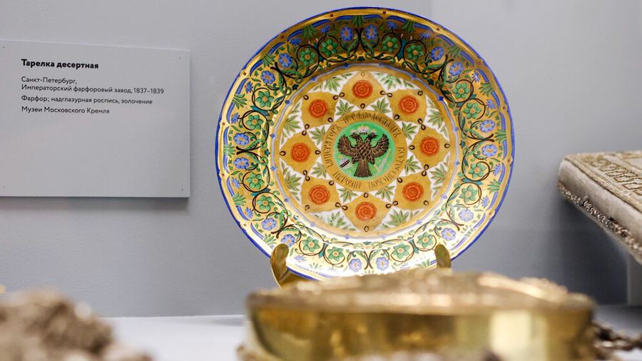 Музеи Москвы представили выставку «Двуглавый орел — герб России XV–XXI вв.»