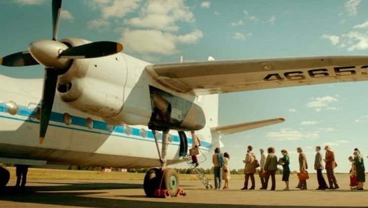 В прокат выходит фильм «Одна» о выжившей в авиакатастрофе пассажирке