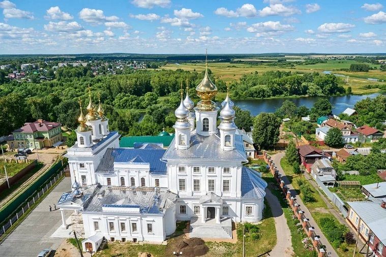 К сентябрю под Иваново отреставрируют два собора и деревянную церковь