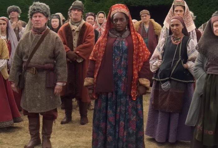 В новом сезоне сериала Hulu про Екатерину II появились чернокожие граф и крестьяне
