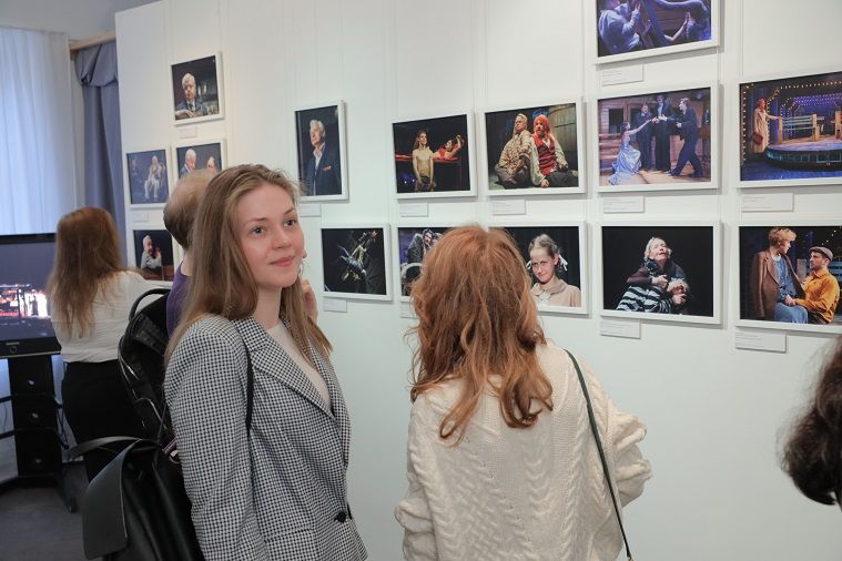 К 35-летию Театра Олега Табакова открылась фотовыставка Ксении Бубенец