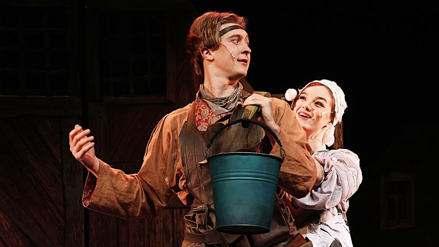 Сказ под звуки техно: «Малахитовая шкатулка» в «Театре Терезы Дуровой»