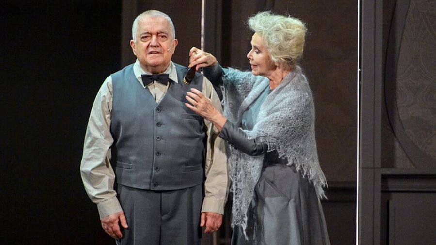 В свинцовом безрадостном мире: «Скучная история» в Театре Маяковского