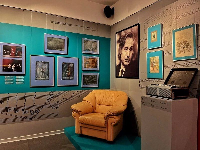 Выставка «Коллажи Альфреда Шнитке» открылась в Музее С. Прокофьева