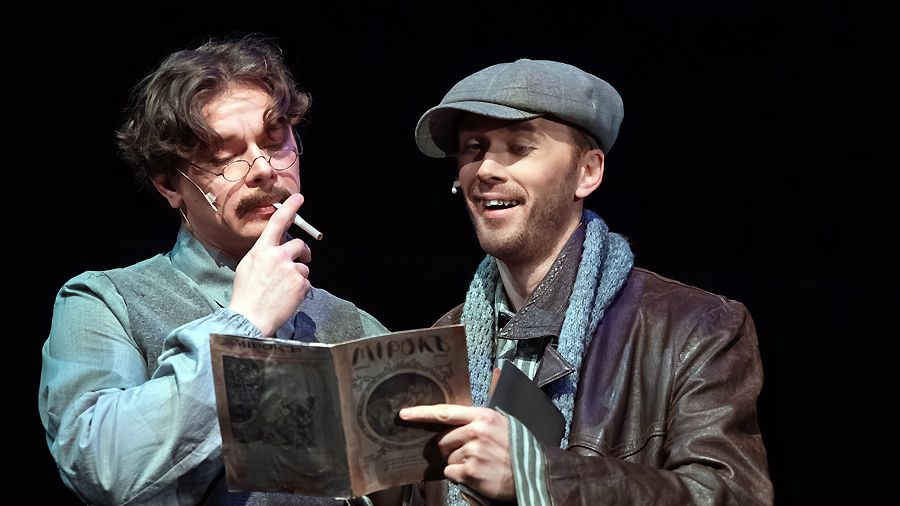 Загадка по имени Есенин: в Театре Терезы Дуровой поставили спектакль о поэте