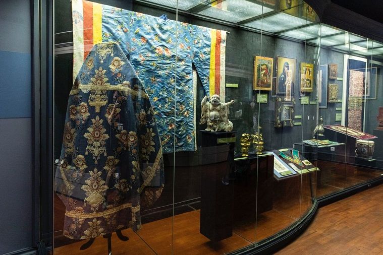 Музей истории религии представил выставку «О чем рассказали цветы»