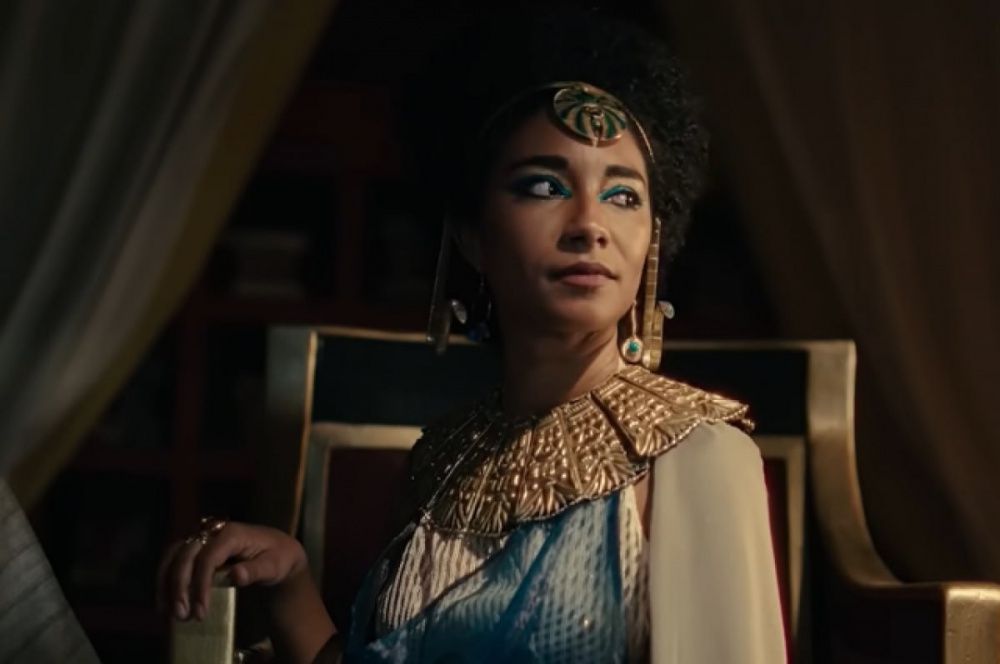 Netflix осадили зрители из-за темнокожей Клеопатры в документалке
