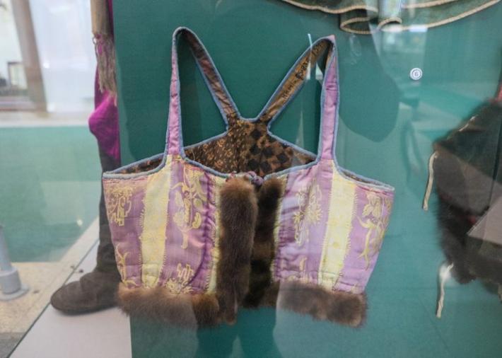 В краеведческом музее в Красноярске начинает работать выставка старинного нижнего белья