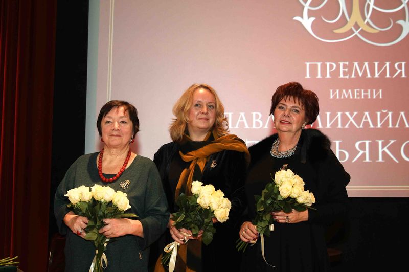 Елизавета Аносова, Ирина Шуманова и Наталия Шередега