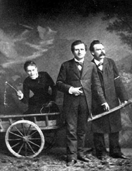 Лу Саломе в повозке, запряженной Паулем Реё и Фридрихом Ницше, 1882