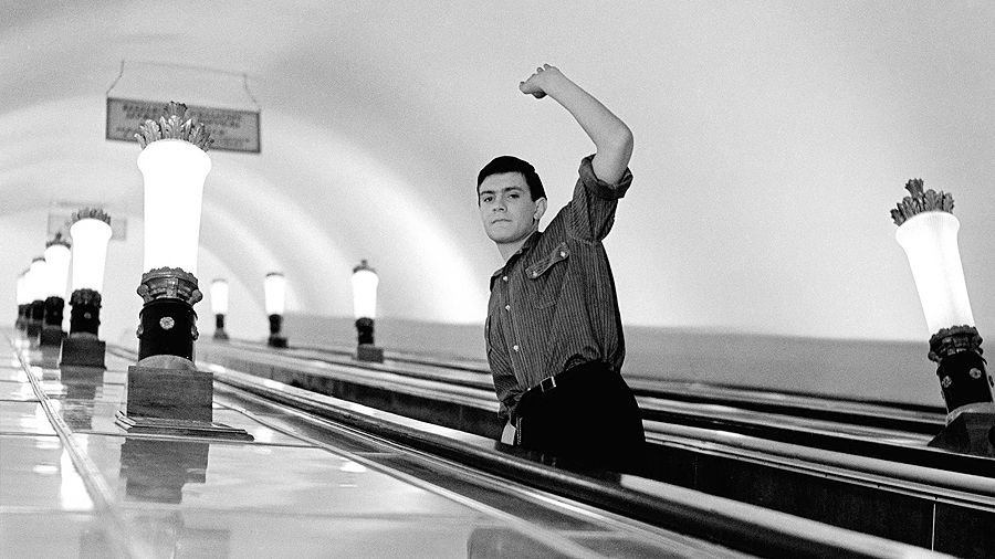 фильм "Я шагаю по Москве" фильм "Я шагаю по Москве"