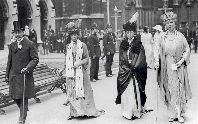 Мария Федоровна с английской королевой Александрой в Лондоне. 1923