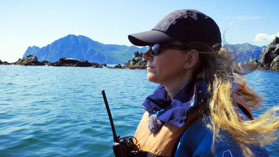 «О людях и китах»