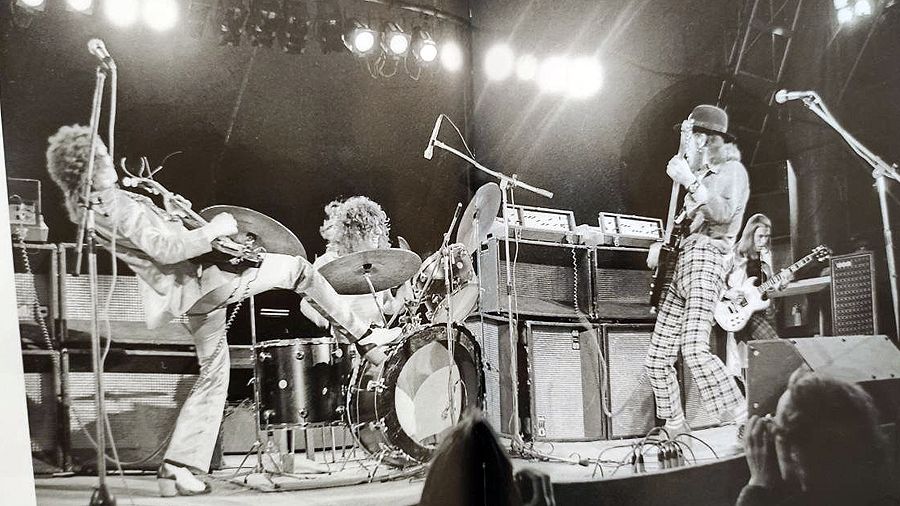 Иллюстрация из книги «Когда мир сходит с ума»